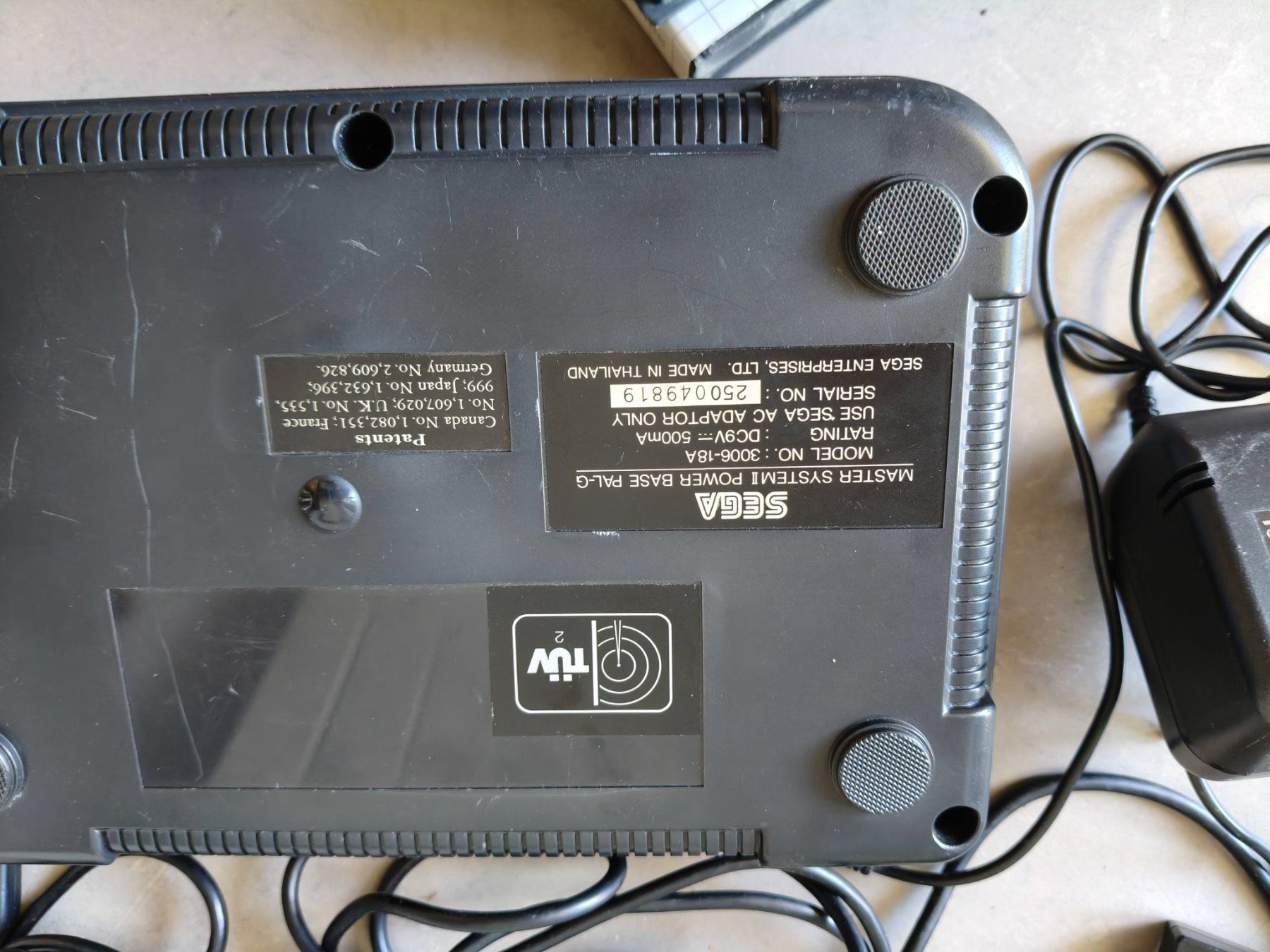 Sega Konsolen: Sega Master System II Konsole mit Spielen - defekt – Defekt aus Zürich von s6000 2
