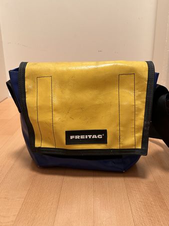 FREITAG F11 Lassie
