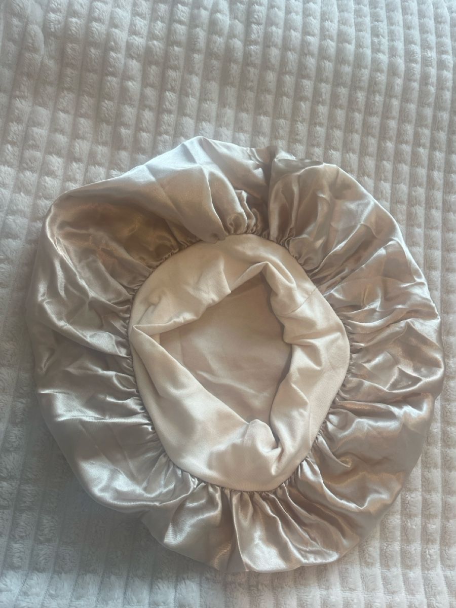 Altro per la cura del corpo: Satin Schlafhaube beige  – Nuovo (secondo la descrizione) da Arch venduto da sibylle.anne
