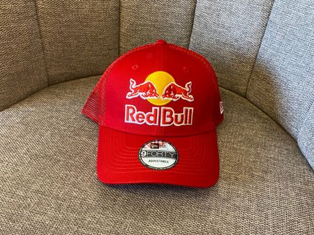 Red Bull Cap rot mit Logo - gestickt, hochwertig - neu