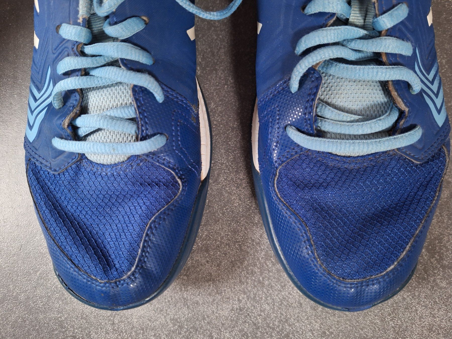 Asics Herrenschuhe: Tennisschuhe indoor, Grösse 40,5 – Gebraucht aus St.Gallen von dajo0809 2