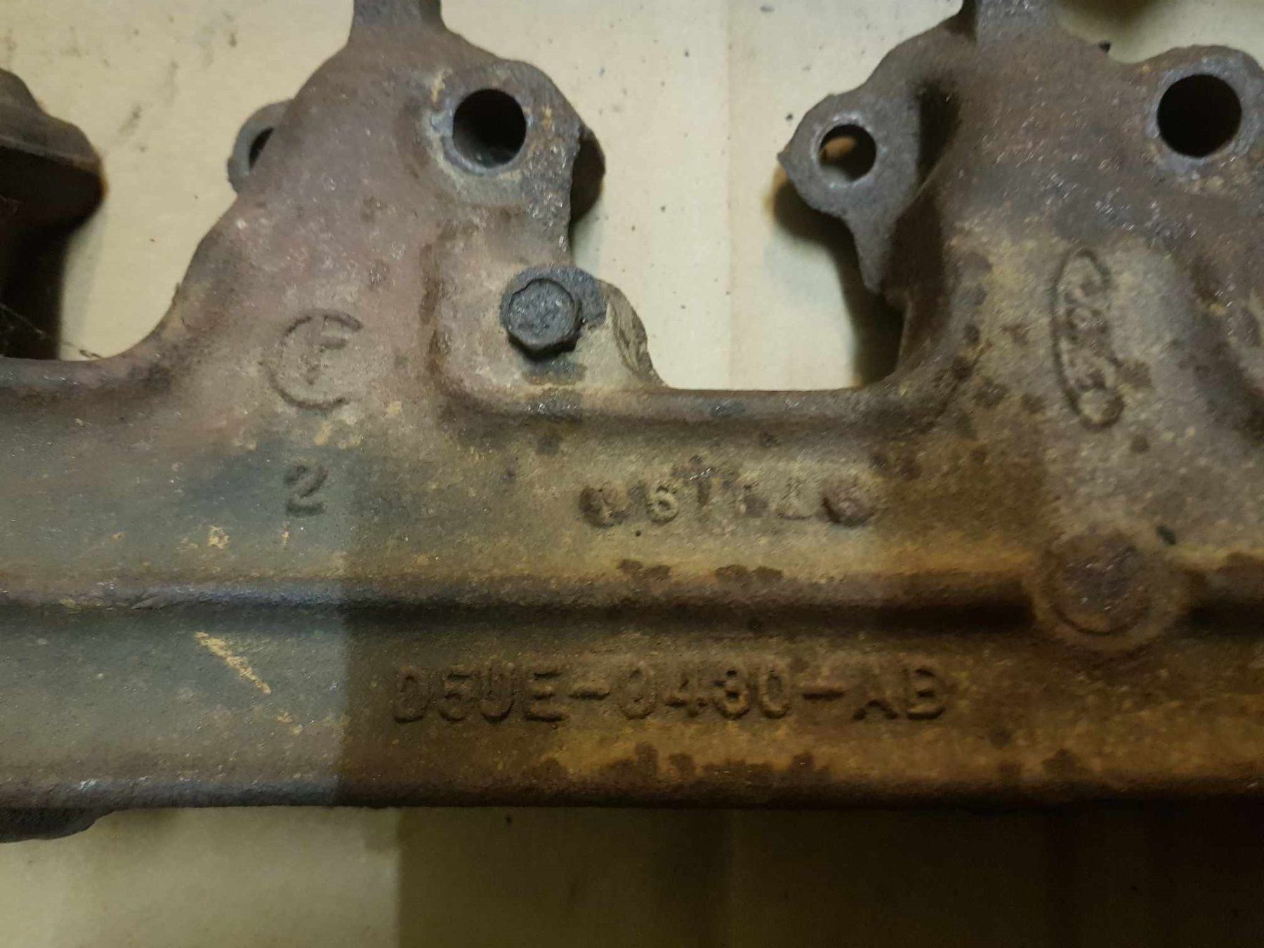 Ford Sistemi di scarico: Auspuffkollektore Ford – Usato da Niedergösgen venduto da usc_2h5n 3