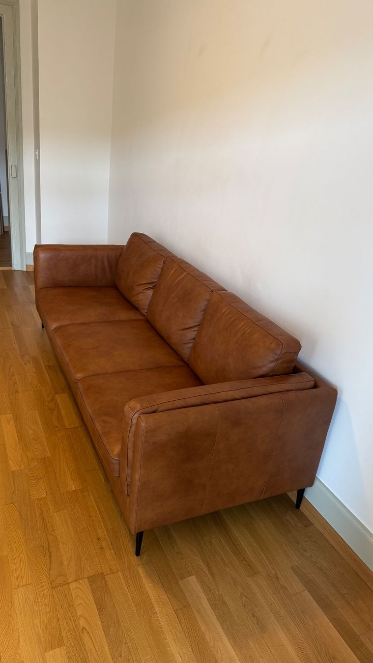 Conforama Sofas: 3er Ledersofa DAROK – D'occasion à Luzern par and_w5nq 2