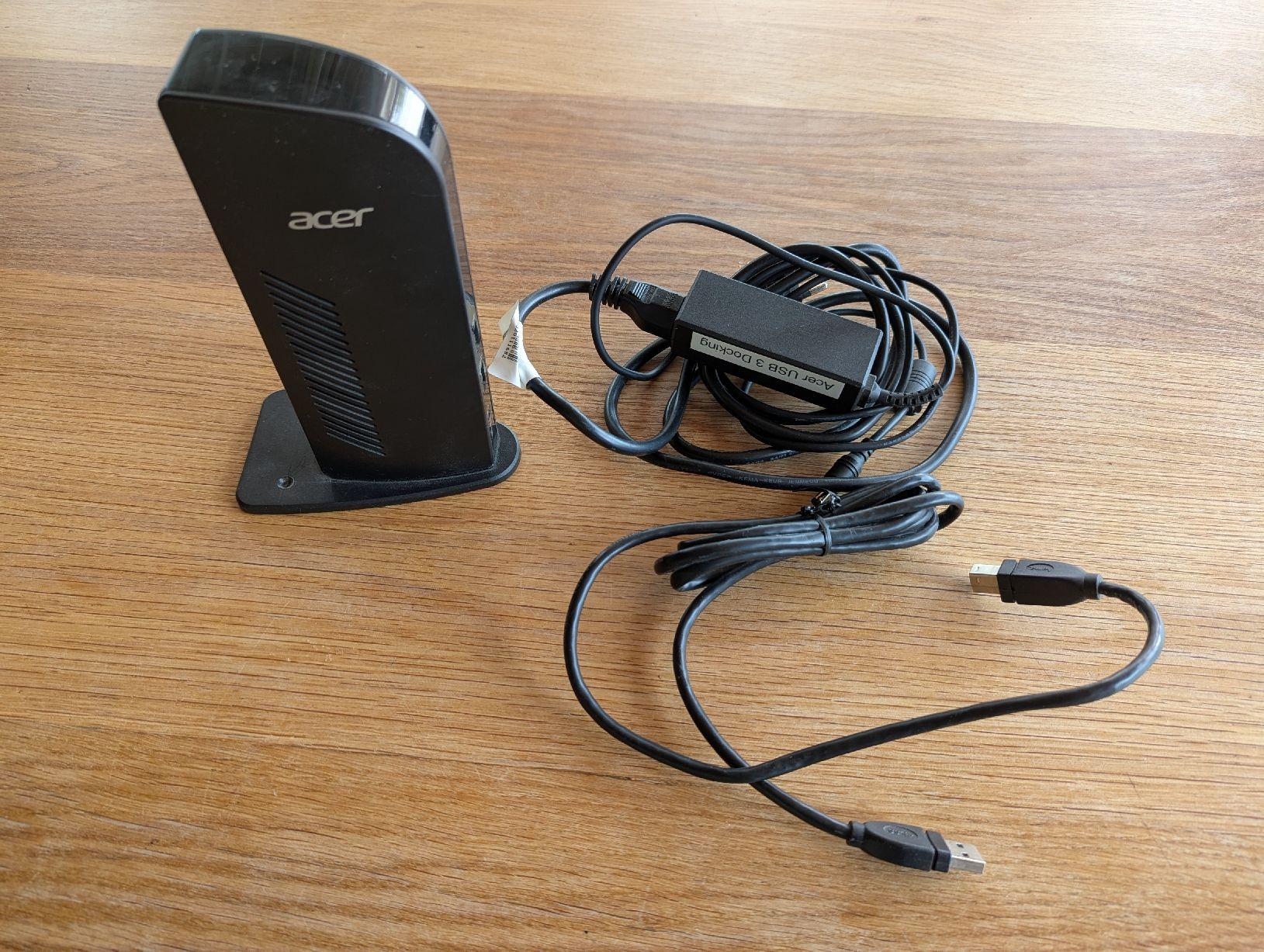 Docking station: Acer Universal USB 3.0 Docking Station – Usato da Geuensee venduto da Taurick