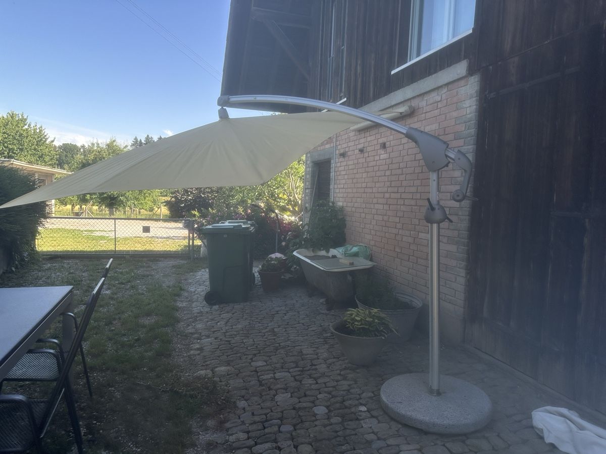 Glatz Ombrelloni: Sonnenschirm von Glatz mit Sockel – Usato da Kerzers venduto da jaeggif 9