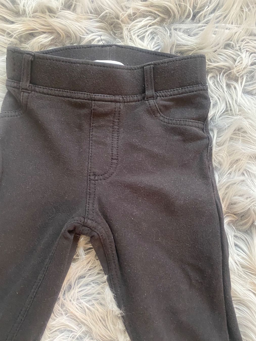 H&M Pantaloni: 2 Treggings, Gr.92-98 – Usato da Vezia venduto da luce2011 1