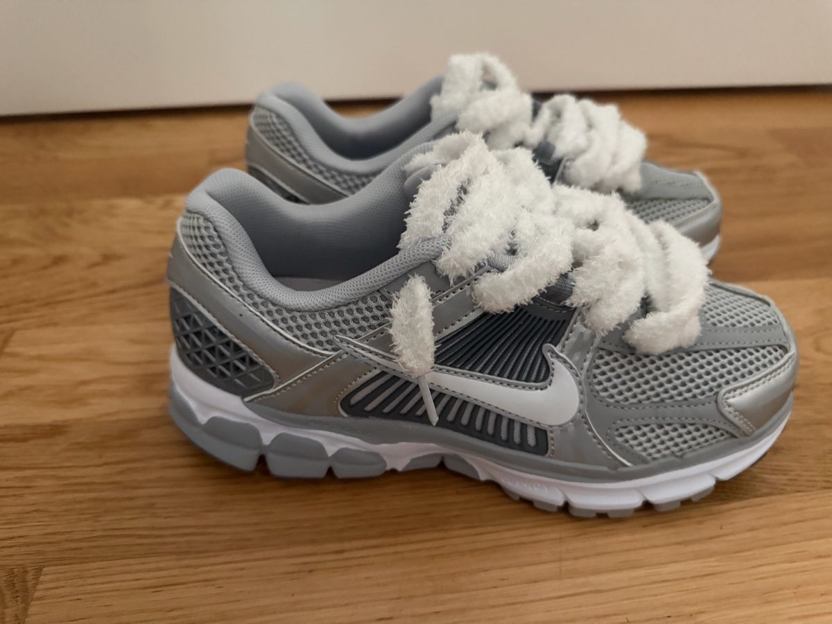 Nike Scarpe da uomo: Nike Vomero 5 Grey White – Nuovo (secondo la descrizione) da Grand-Lancy venduto da ter_bvn7 1