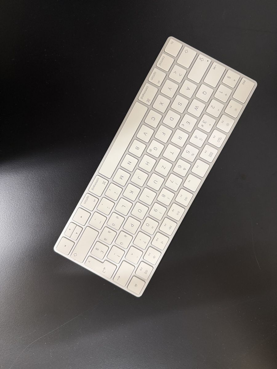 Apple Claviers: apple tastatur (lightning Stecker) – D'occasion à Wermatswil par SasCod
