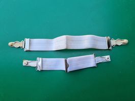 Strumpfhalter Ersatzteile 2 Stück. Clips und Band alt