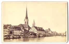 Fotografie Zürich, Blick vom Fluss auf 