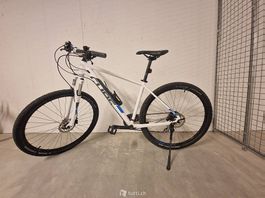 Mountain bicycle Cube Aim Race