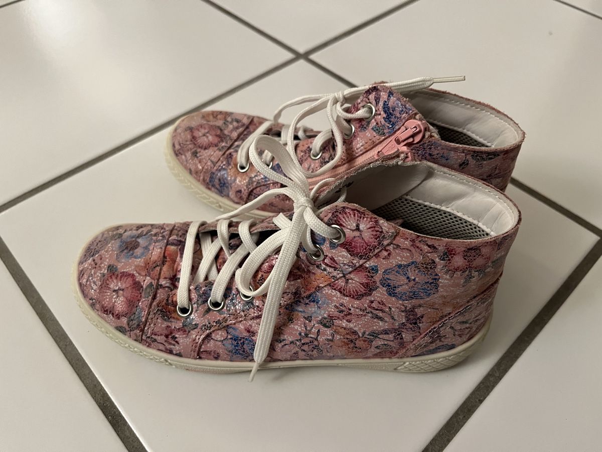 Superfit Scarpe per ragazze: Superfit Gr. 34 Mittel, Lederschuhe – Usato da Flurlingen venduto da absh