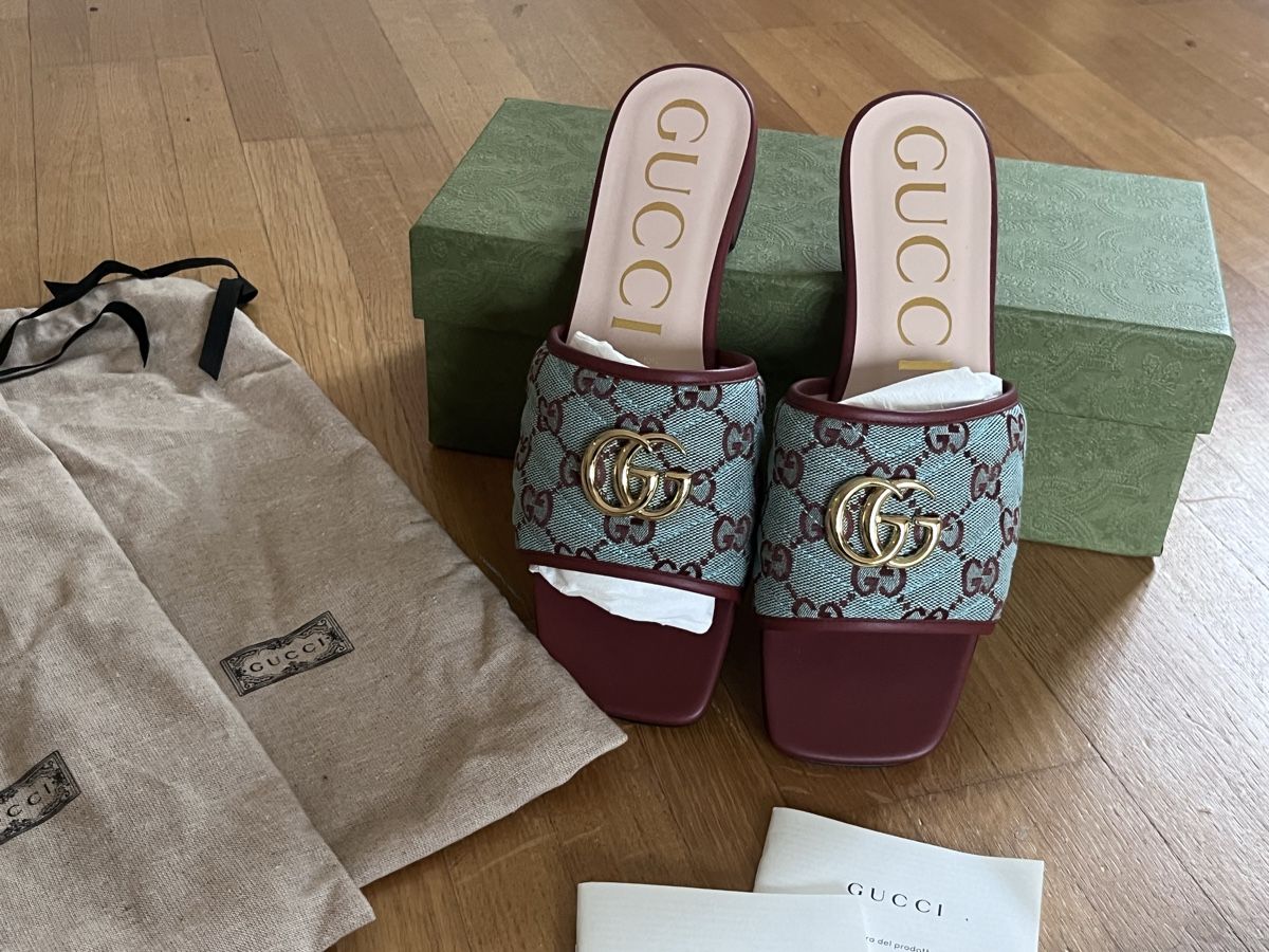 Gucci Scarpe da donna: GUCCI  GG matelassé canvas flat sandals – Nuovo e nell'imballaggio originale da Zürich venduto da Lifestyle1 3