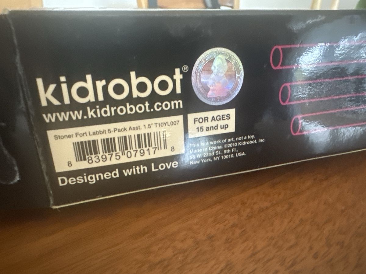 Statuette: Kidrobot x Kozik: Stoner Fort - Boxset 2010 – Nuovo (secondo la descrizione) da Bern venduto da Sunne2003 4
