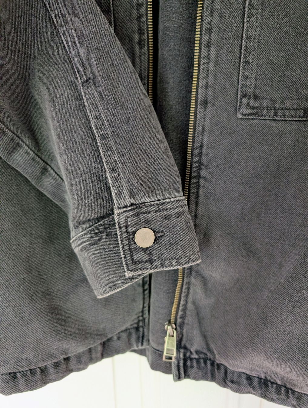 Cos Jacken: COS Jeansjacke Herren Grau ungetragen – Neu (gemäss Beschreibung) aus Zürich von Hedkandi 2