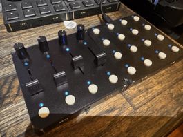 Intech Studio BU16 & EF 44 prog. Standalone Midicontroller