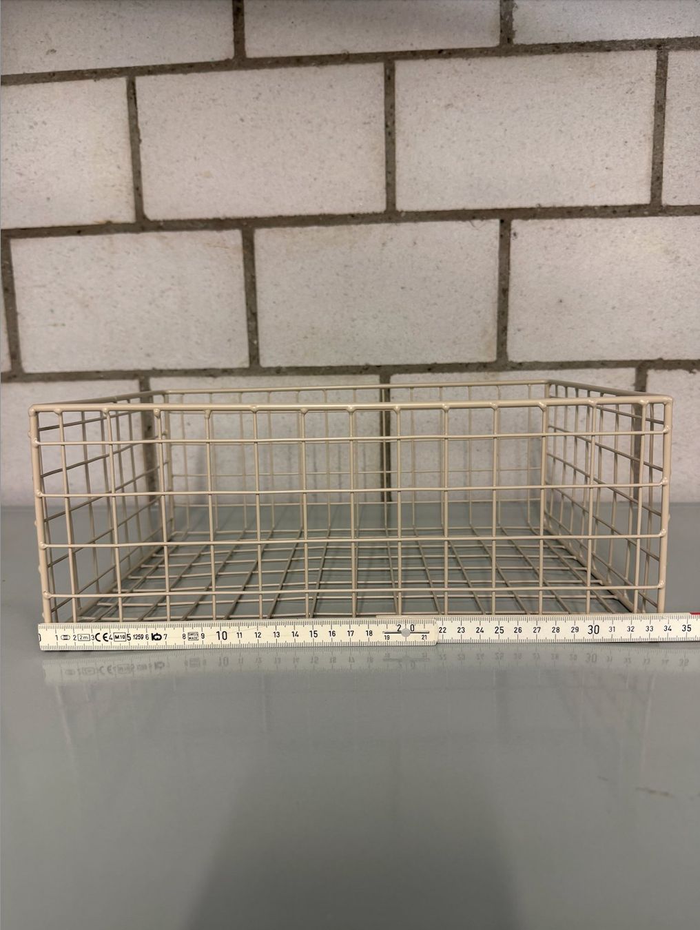 Sonstiges für Haushalt & Wohnen: Metallkorb beige à 34 x 24 cm – Gebraucht aus Egg b. Zürich von uniq2021 1