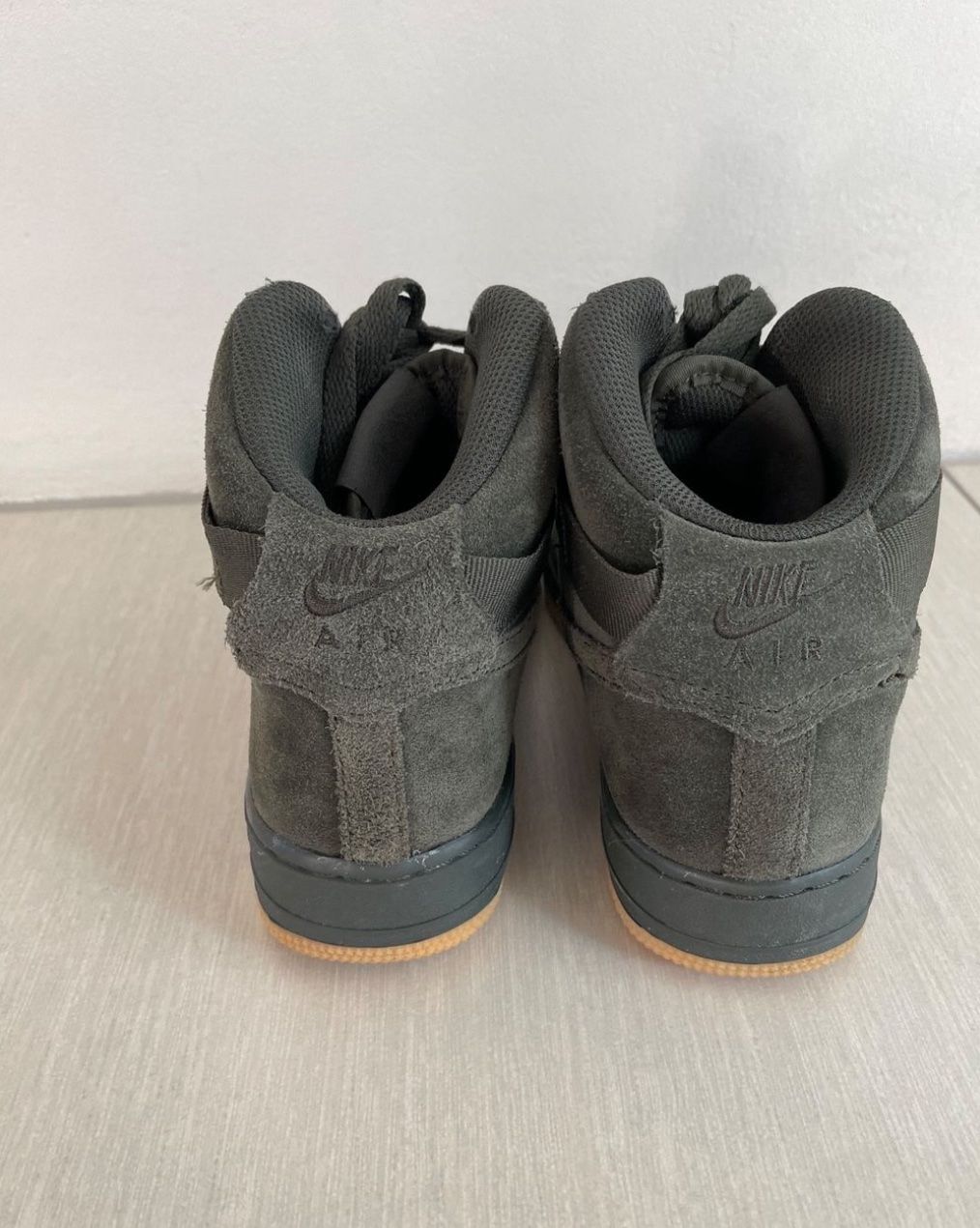 Nike Herrenschuhe: Nike Air Force1 High Daim 40 – Gebraucht aus Geneve von Monthoux13 5