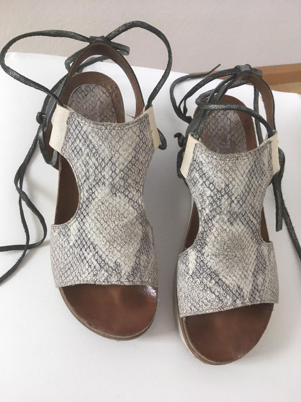 Mjus Scarpe da donna: Mjus Sandalen Leder Gr. 37 – Usato da Liestal venduto da Mas-Y-Mas 1
