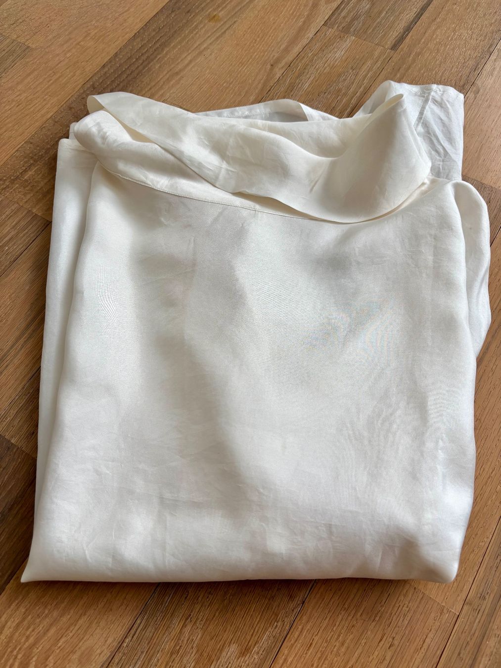 Blusen: Seidenbluse - Gr. M - Super Zustand. – Gebraucht aus Thun von Ajenjo 8