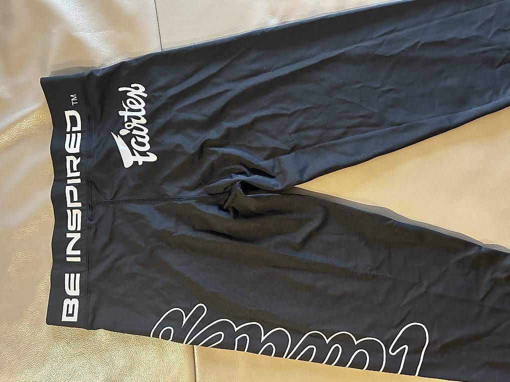 Leggings: Fairtex Leggings unisex – Usato da Zürich venduto da Duki88 1