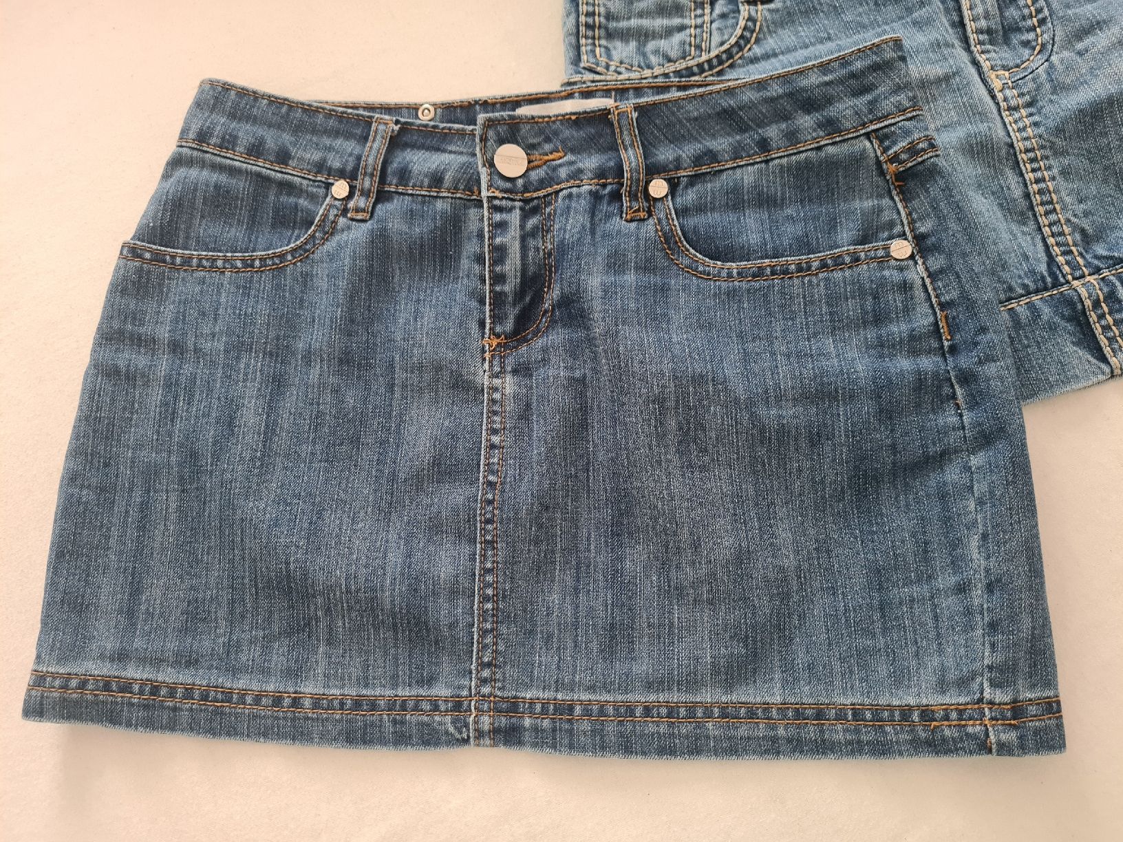 Jupes: 2 Jeans Rock Gr. M Mini – D'occasion à Steinen par turbogeiss99 3