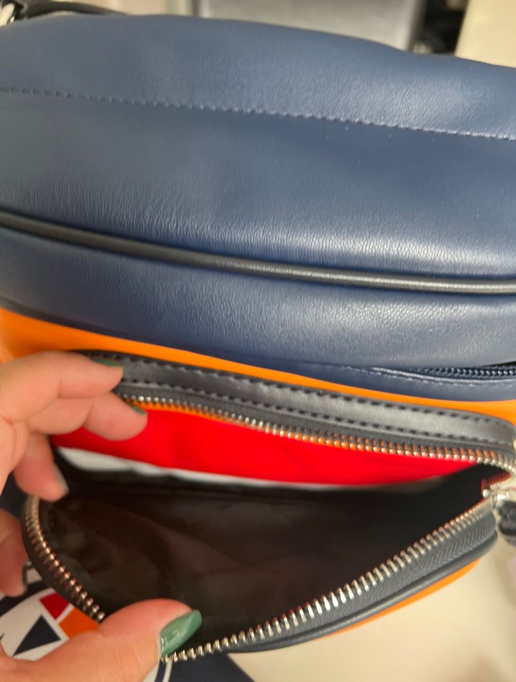 Michael Kors Sacs femmes: Michael Kors Bauch- oder Umhängetasche – Neuf avec emballage d'origine à Wiedlisbach par Sistershop 1