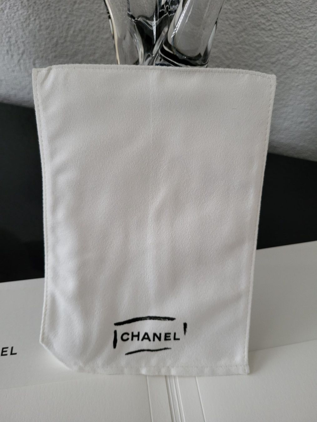 Chanel Borse: Chanel Handschuh Reinigungsset – Nuovo e nell'imballaggio originale da wallisellen venduto da funkelsternchen5 2