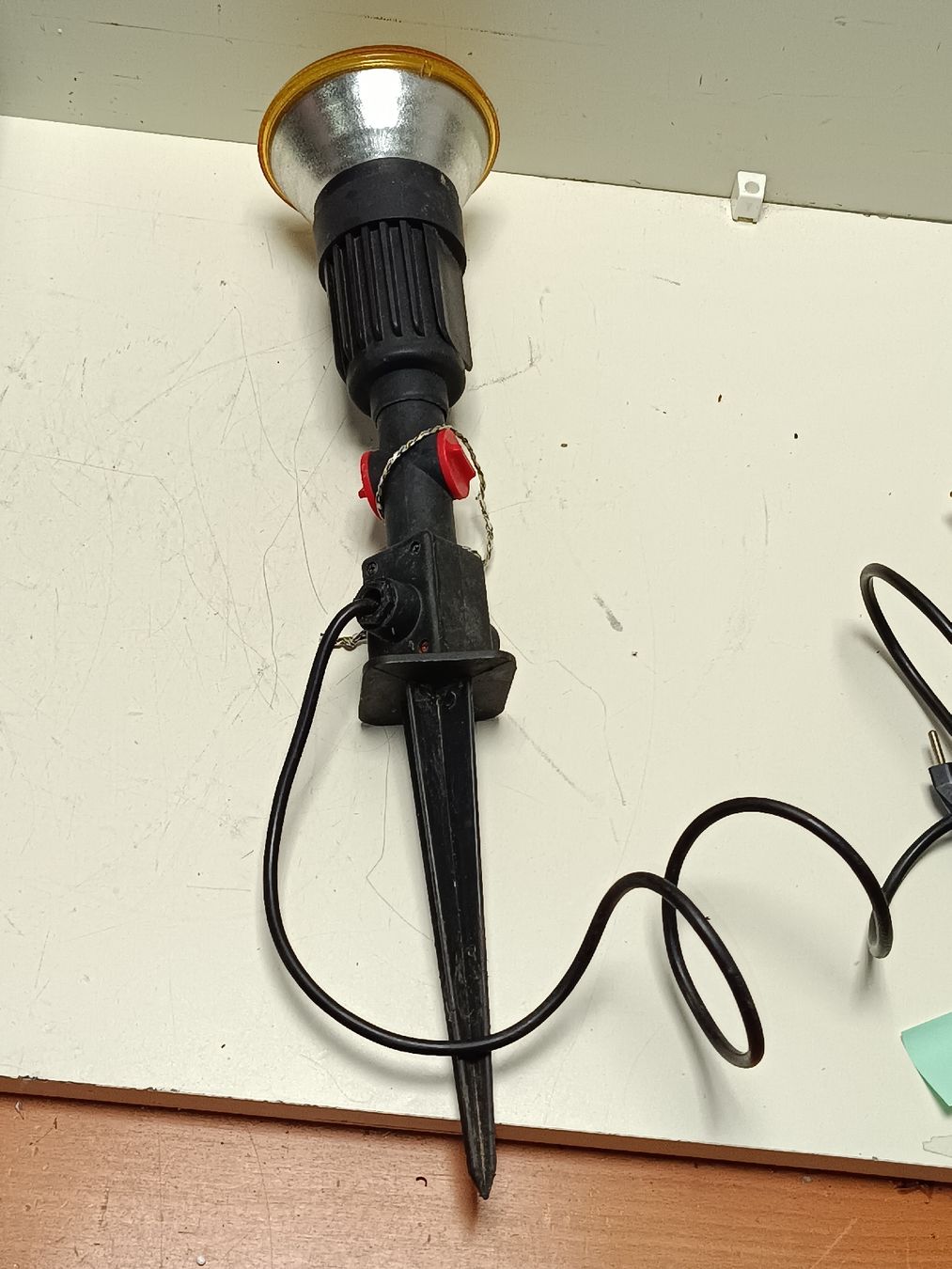 Lampade: Schöner Garten Spot Lampe(em76) – Usato da Künten venduto da Schnaepplihuus 1
