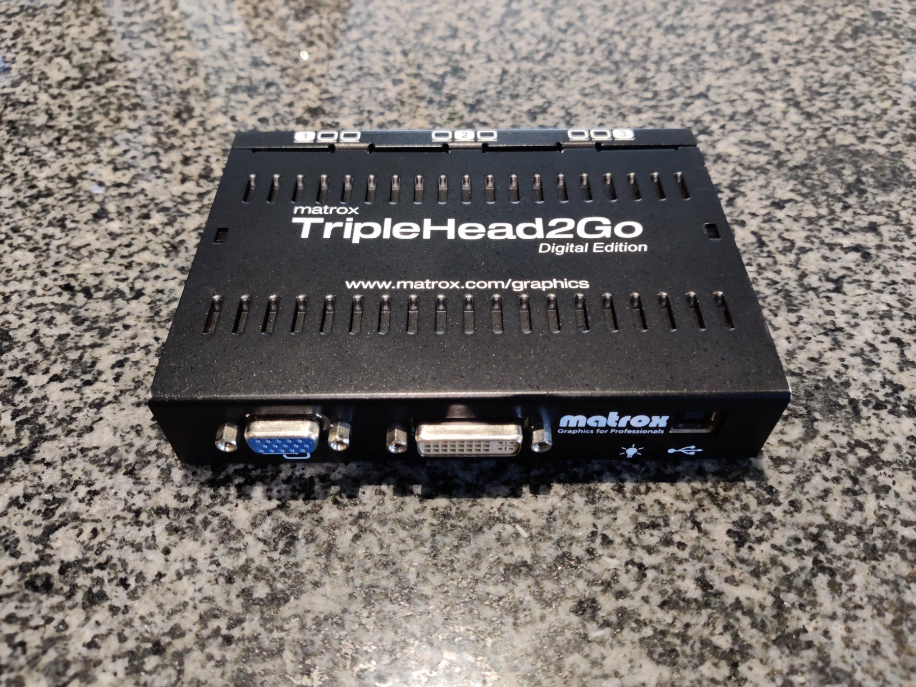 Matrox Lecteurs & Adaptateurs: Matrox TripleHead2Go – D'occasion à Sirnach par TheMrHuebi