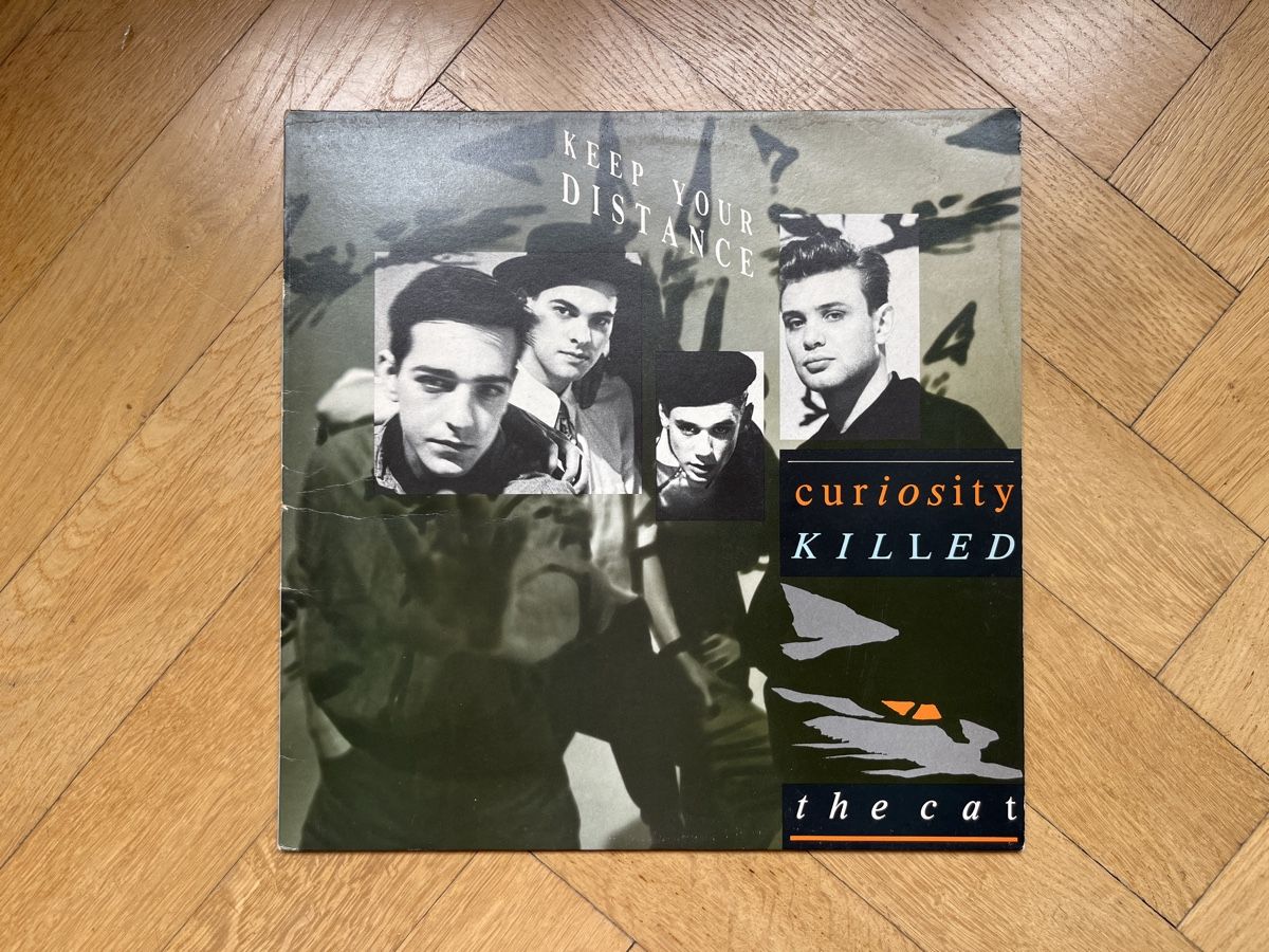 Schallplatten: Curiosity Killed the Cat, Keep Your Distance – Gebraucht aus Basel von Nath-
