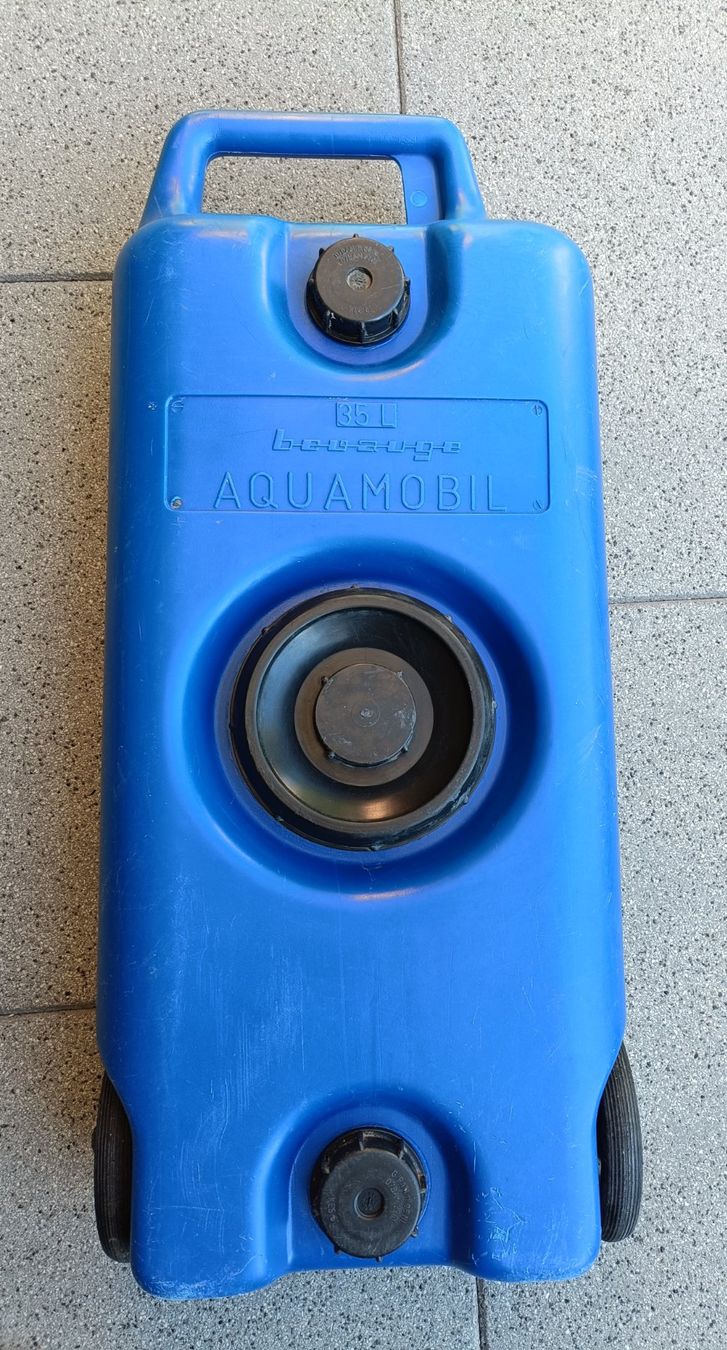 Abbeveratoi e trogoli: Wassertank für Camping – Usato da Oftringen venduto da UrsulaW01