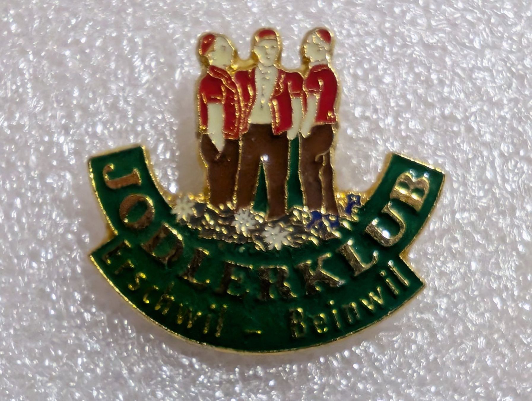 Placchette & Badge: Ansteckpin 224: Jodler Klub – Usato da Oppligen venduto da Pin-Fall-Shop