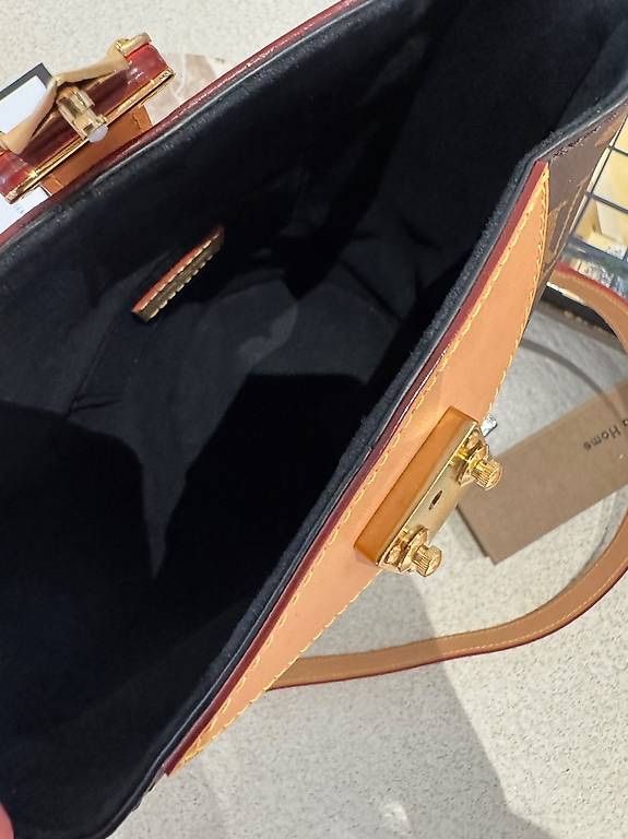 Louis Vuitton Taschen: LOUIS VUITTON TASCHE – Neu (gemäss Beschreibung) aus Schwyz von bofb 8