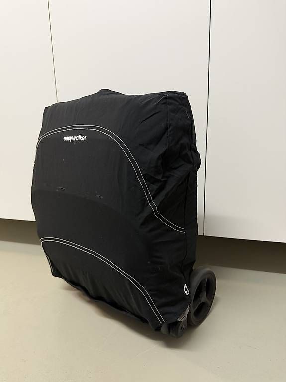 Carrozzine: EASYWALKER Buggy Miley Go pure black – Usato da Frümsen venduto da Schmitz 3