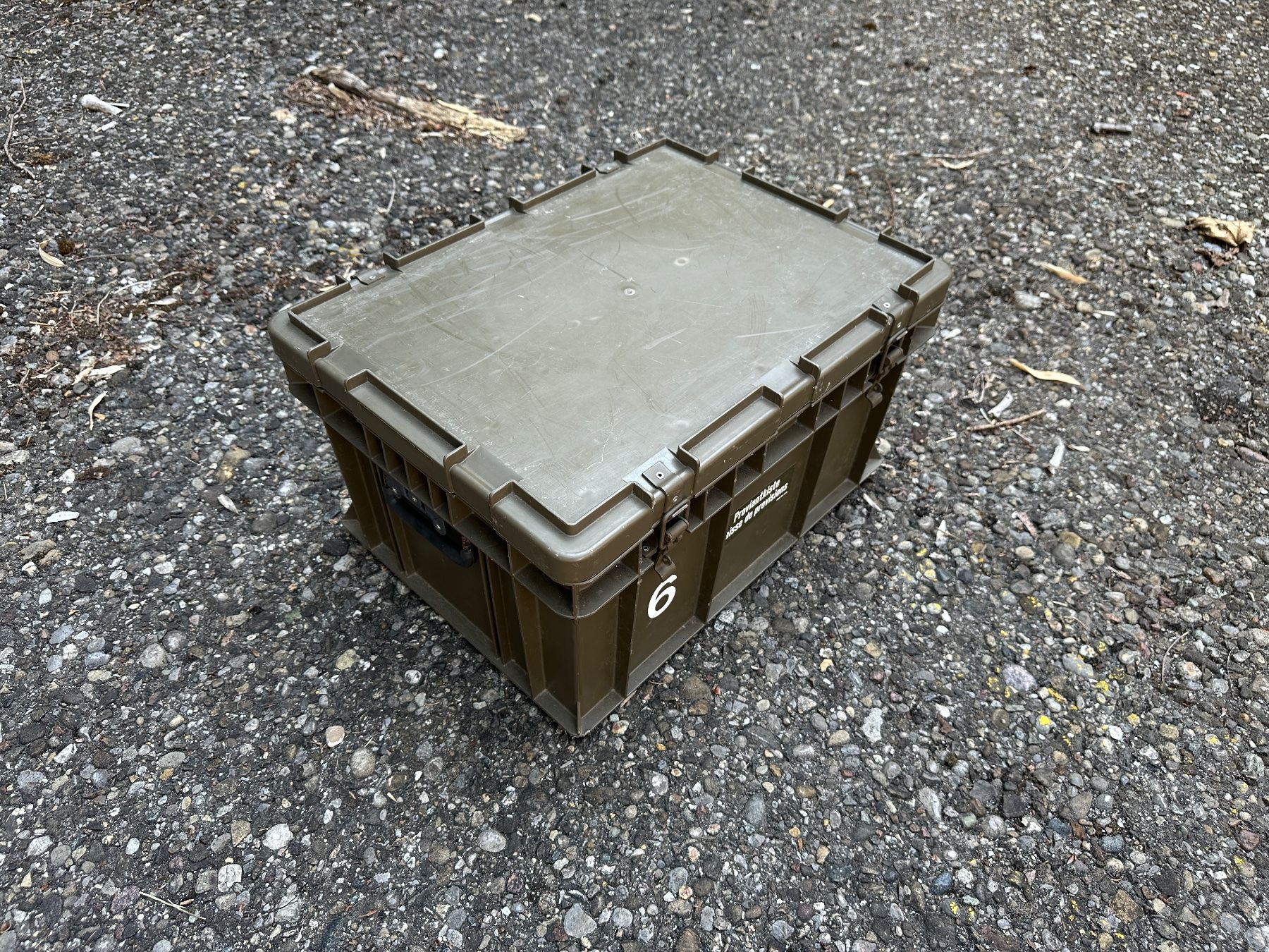 Casse di trasporto: Proviantkiste / Transportbox Schweizer Armee / Preis pro Stk – Usato da Zürich venduto da frauflufelberg 3