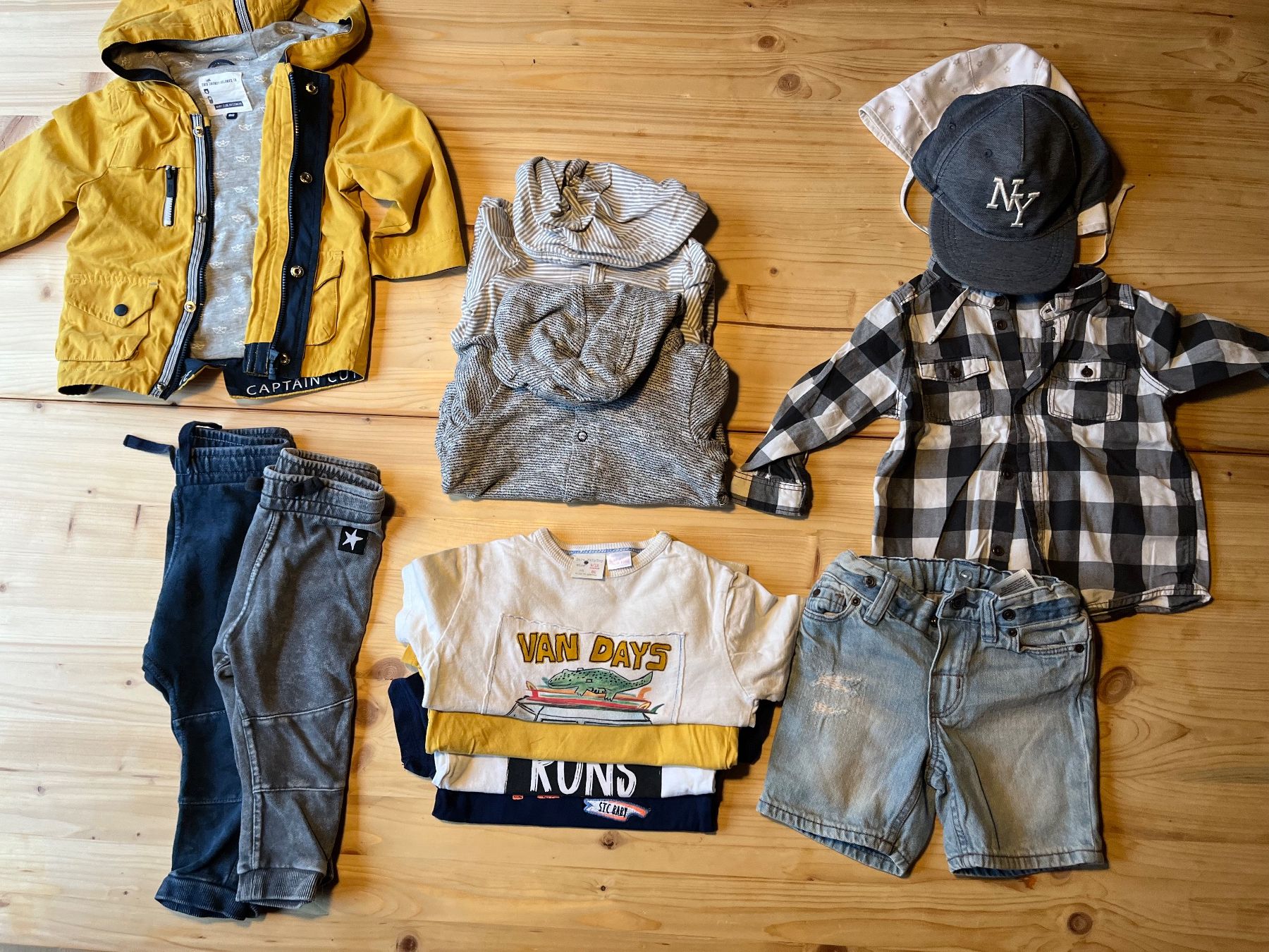 H&M Lotti & Set di vestiti: Kleiderpaket Gr. 80 – Usato da Adelboden venduto da Jestil20 1