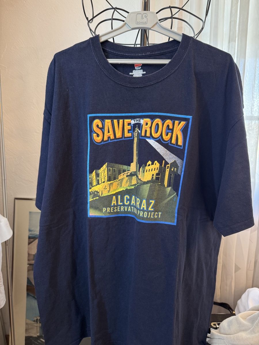 T-shirt: Hanes Tshirt Save The Rock Alcaraz – Usato da Obfelden venduto da tan_9lj9 1