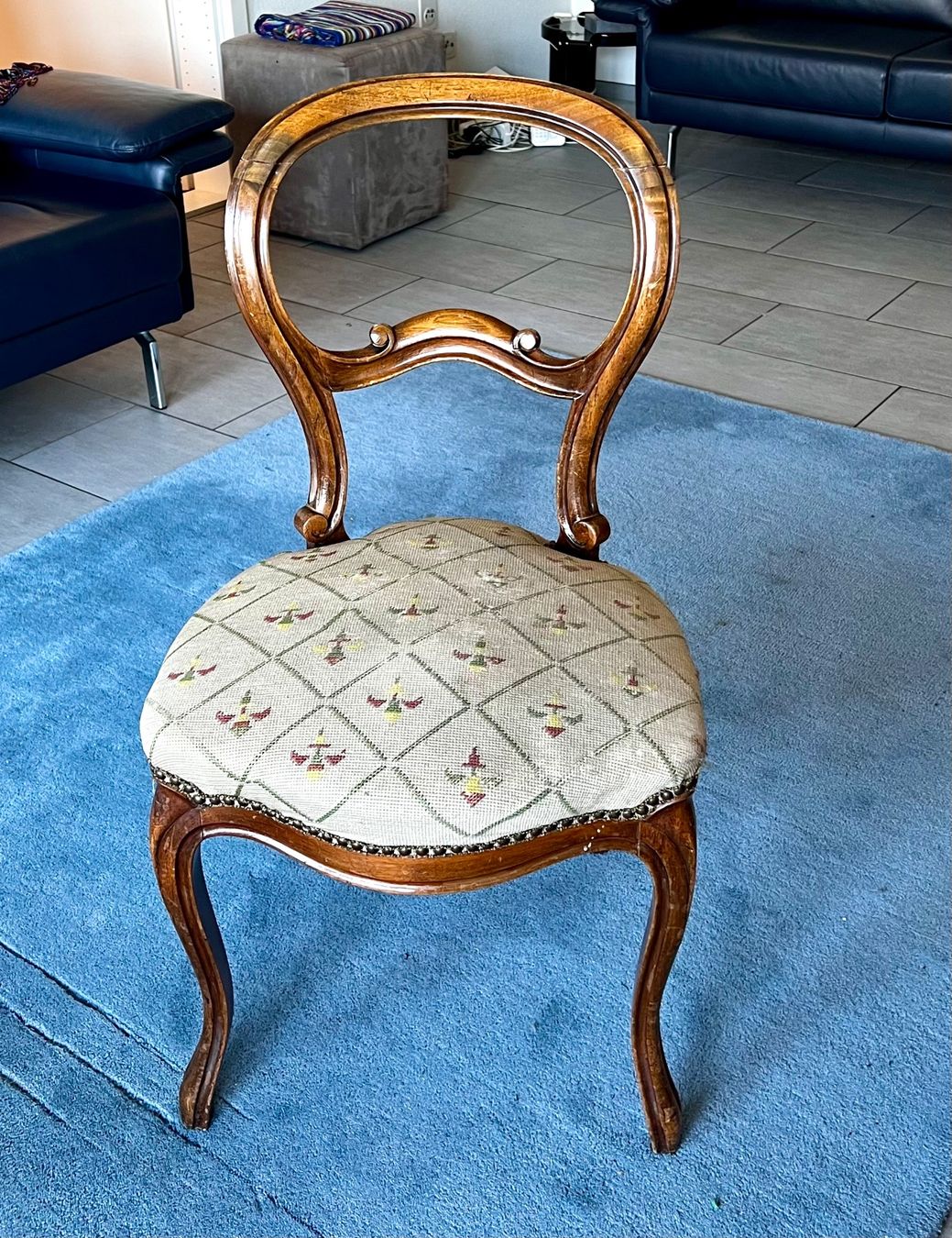 Sedie: Antiker Biedermeier/Viktorianischer Ballonstuhl – Usato da Hinterkappelen venduto da rum_y52q