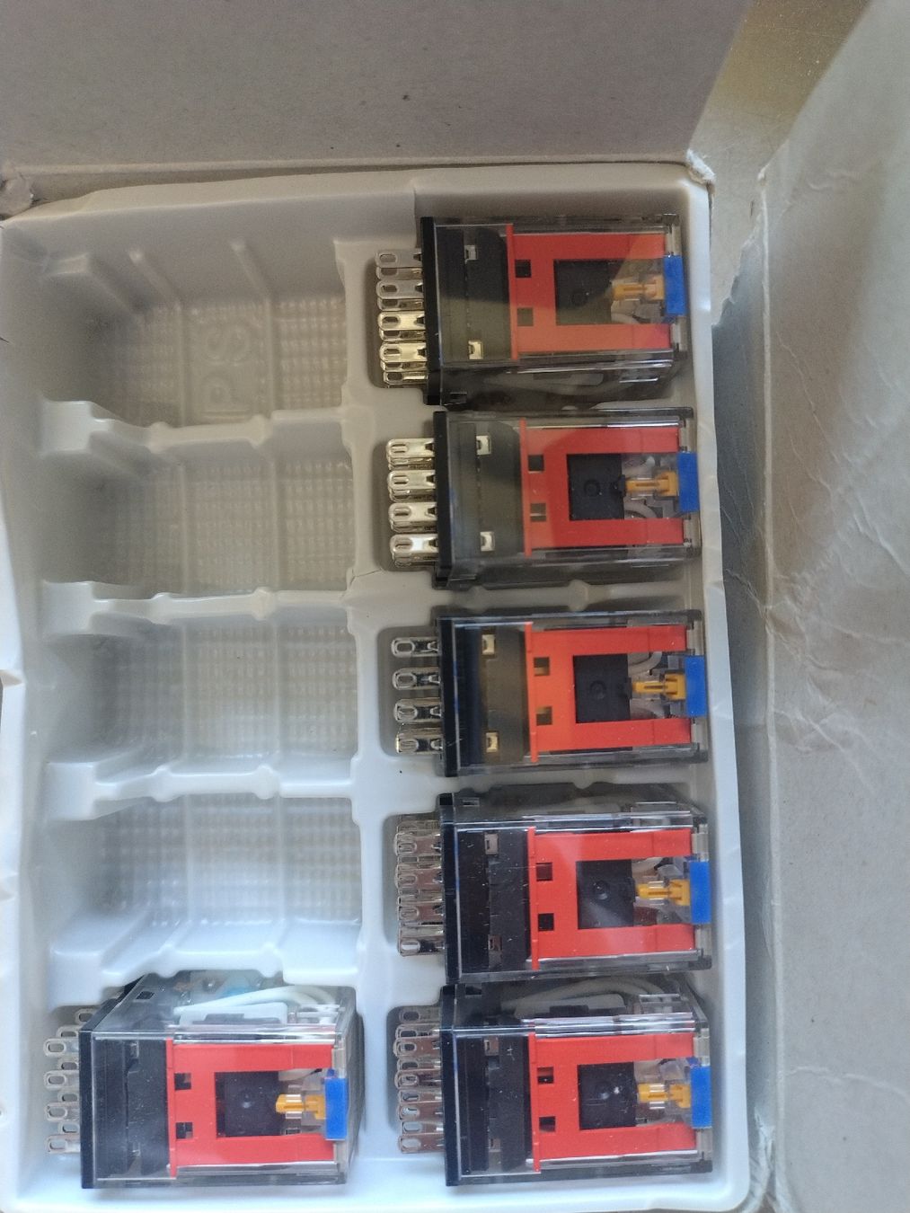 Elektronikbauteile: Omron Industrierelais 24V – Neu und originalverpackt aus Brüttisellen von Grorbas 2