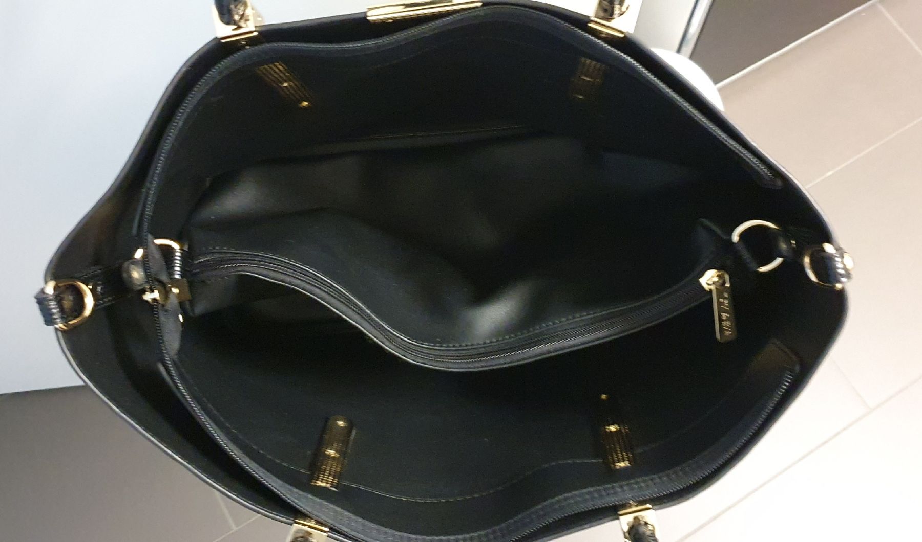 Borse da donna: Shopper Tasche "Tom&Eva" mit Innentasche – Usato da Möriken AG venduto da Katze110 2