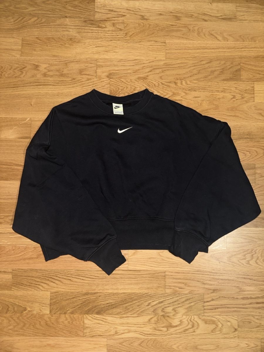 Nike Maglioni & Felpe: Nike PulloverSchwarz Gr S – Nuovo (secondo la descrizione) da Dübendorf venduto da SpyridoulaT