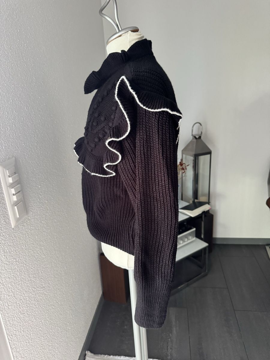 Pullover & Sweatshirts: Strickpullover Damen schwarz Grösse ONE SIZE guter Zustand – Gebraucht aus Olten von bir_k96n 1