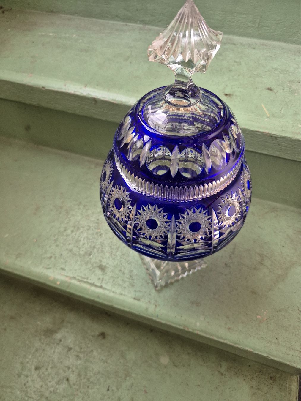 Toutes les décorations: Dose Glas blau mit Deckel – D'occasion à Hindelbank par MRoeth1