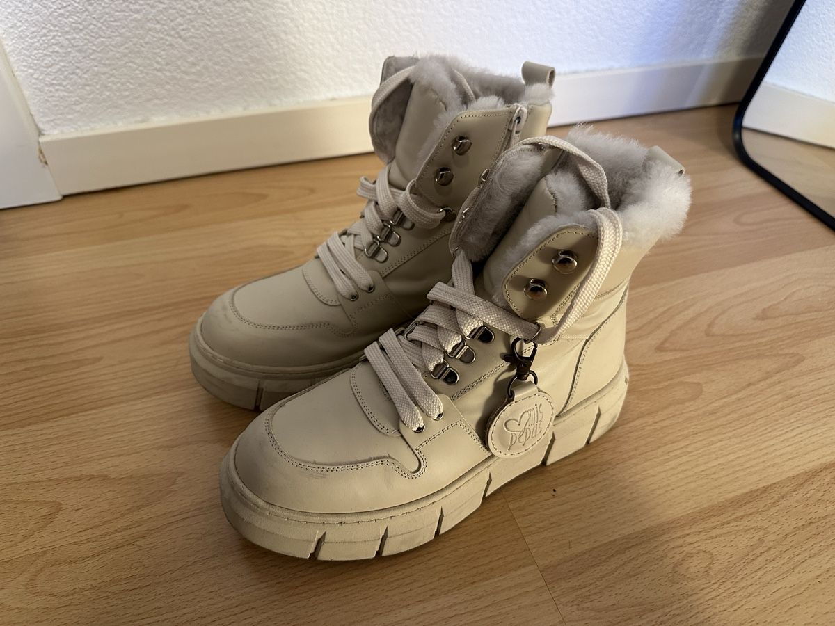 Scarpe da donna: Mis Pepas Winterboots Gr. 38 – Usato da Frauenfeld venduto da vanyllua 3