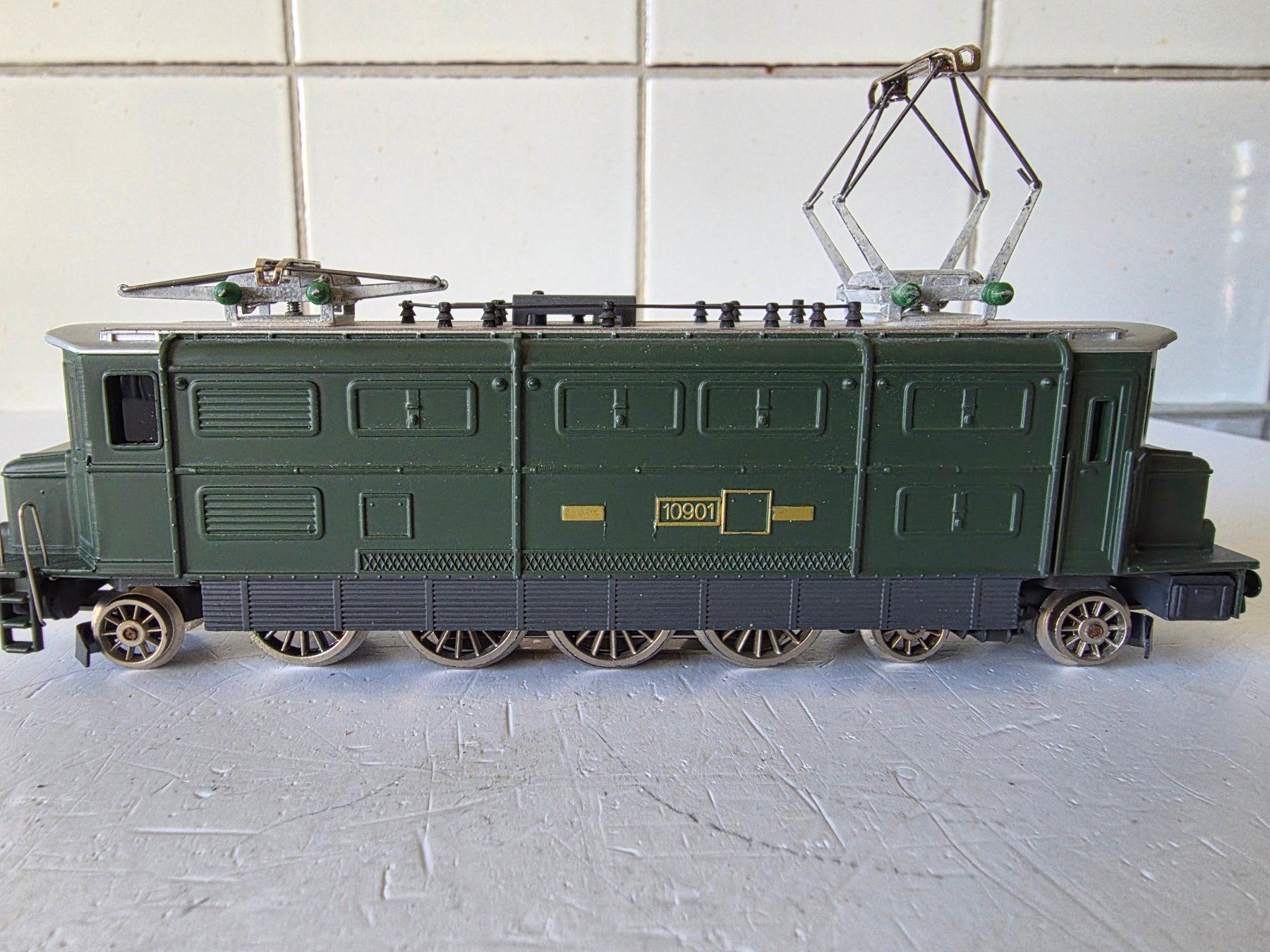 Hag Modellini di ferrovie: E-Lok SBB Ae 4/7, Lok-Nr. 10901 – Nuovo (secondo la descrizione) da Seuzach venduto da Loeckeli01 3