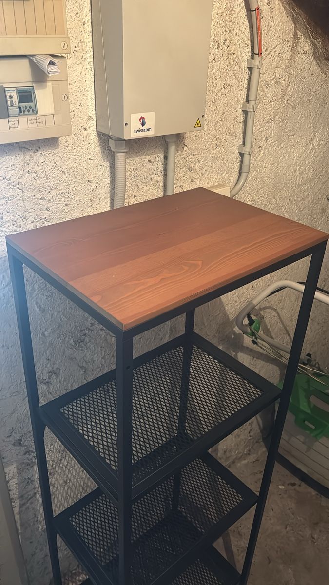 Scaffali: Regal Metall und Holz | Neu – Usato da Zürich venduto da YA-LE 1