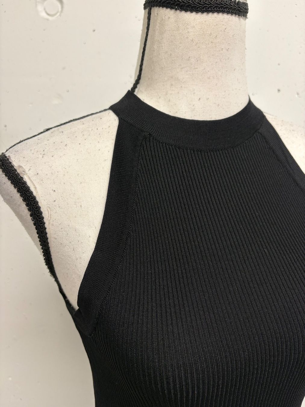 Zara Top: Zara Rippstrick Top Neckholder S schwarz gerippt – Nuovo (secondo la descrizione) da Regensdorf venduto da secondchancefashion 1