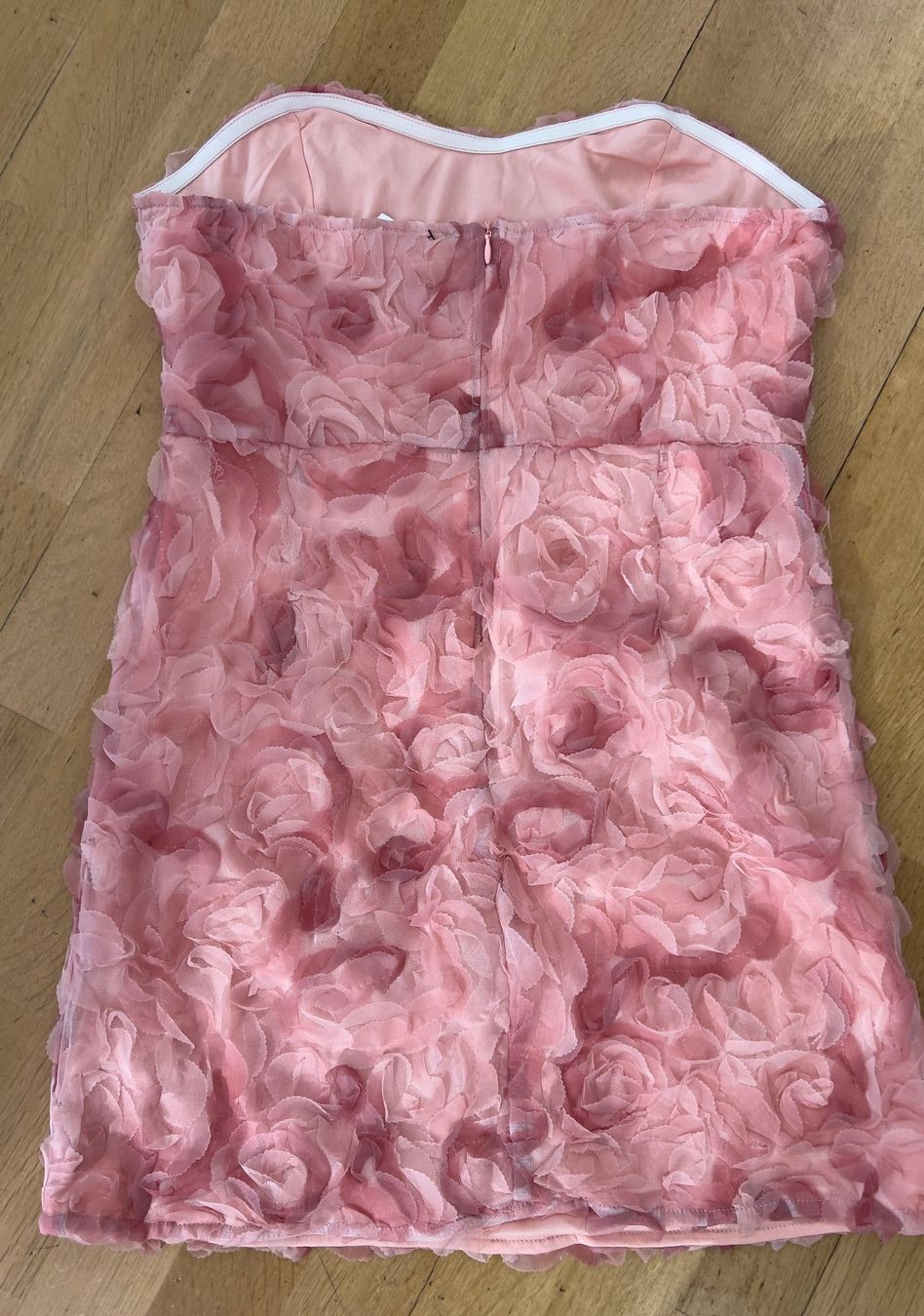 Kleider: Tägerloses Bustierkleid 3D-Rosen – Neu und originalverpackt aus Zürich von Naebeli 1