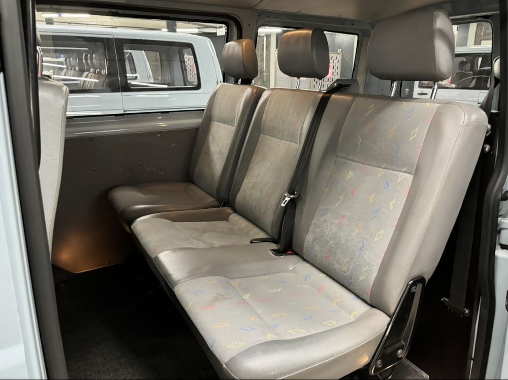 VW Toutes les pièces auto: VW T5 Sitzteihe – D'occasion à Adliswil par lul_5h6f